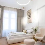 Urban Luxury 아파트
